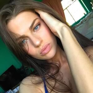 Meet your Posher, Brianna